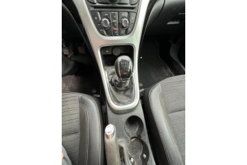 Opel Astra J Sports Tourer Sport 2010 para piezas | Desguace Gandia SL
