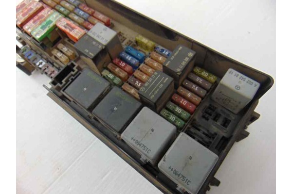 A1643402372 CAJA RELES / FUSIBLES MERCEDES-BENZ CLASE ML (BM 164)