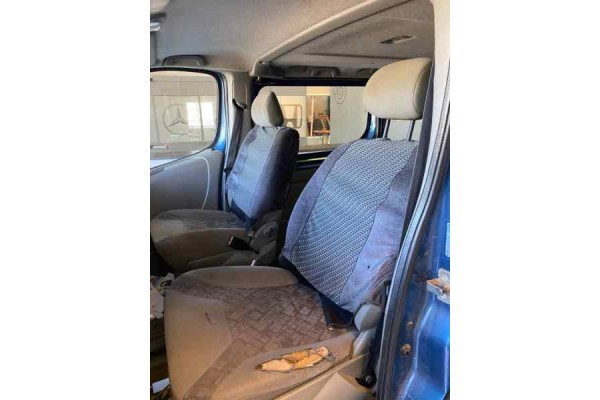 Opel Vivaro Combi 2.7T Corto 2004 para piezas | Desguace Gandia SL