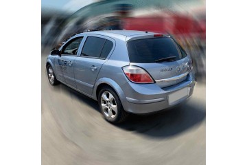Opel Astra H Berlina Elegance 2006 para piezas | Desguace Gandia SL
