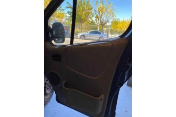 Opel Vivaro Combi 2.7T Corto 2004 para piezas | Desguace Gandia SL