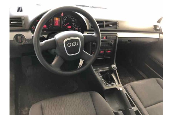 Audi A4 Avant (8E) 2.0 TDI 2006 para piezas | Desguace Gandia SL