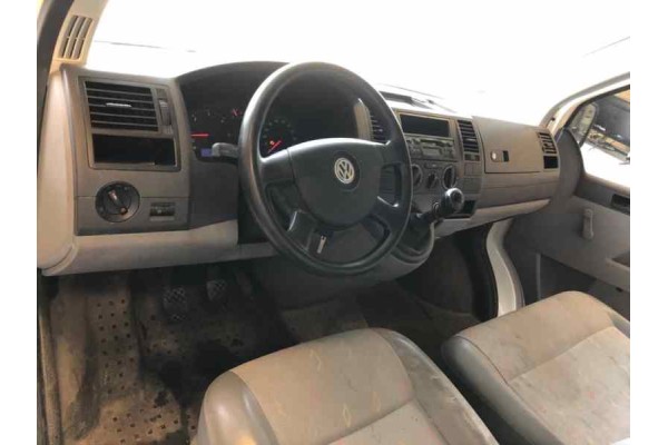 Volkswagen T5 Transporter Furgón/Combi (7H) Caja Cerrada 2009 para piezas | Desguace Gandia SL