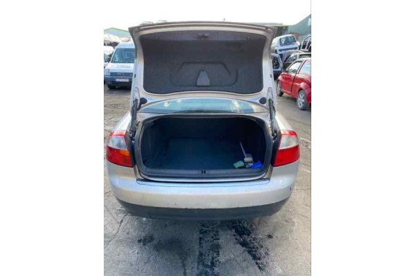 Audi A4 Berlina (8E) 1.9 TDI 2003 para piezas | Desguace Gandia SL