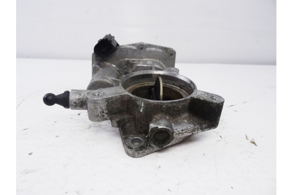 Caja mariposa, Opel Insignia Berlina Cosmo 2010, 55564164