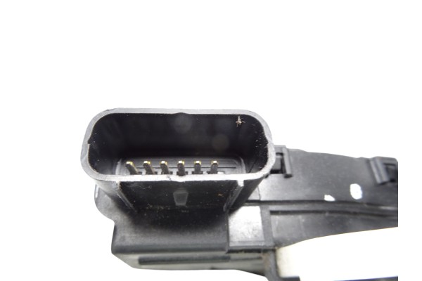 Cerradura puerta delantera derecha, Hyundai IX35 (El/lm) Style 2WD 2015, 813202Y000