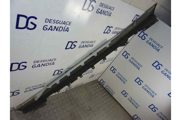 Faldon lateral