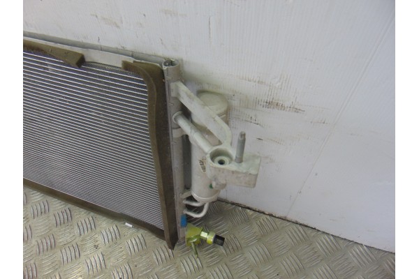 Condensador / radiador aire acondicionado, AV11-19710-KA