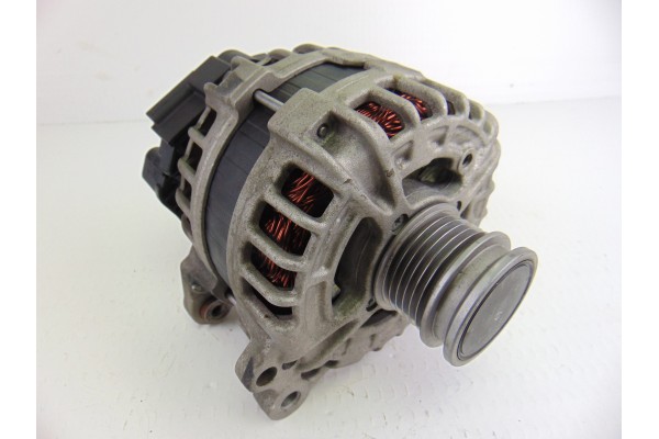 Alternador, 04E903023J