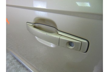 Puerta delantera izquierda, Ssangyong Rodius Xdi Limited AWD 2006, DORADA