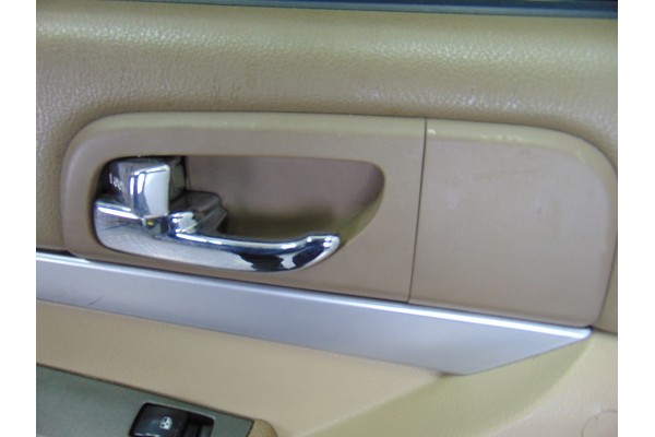 Puerta trasera izquierda, Ssangyong Rodius Xdi Limited AWD 2006, DORADA