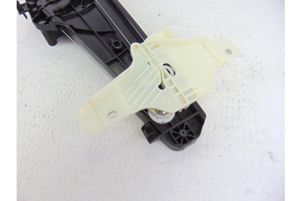Elevalunas trasero derecho, Peugeot 5008 Active 2017, 9840190380