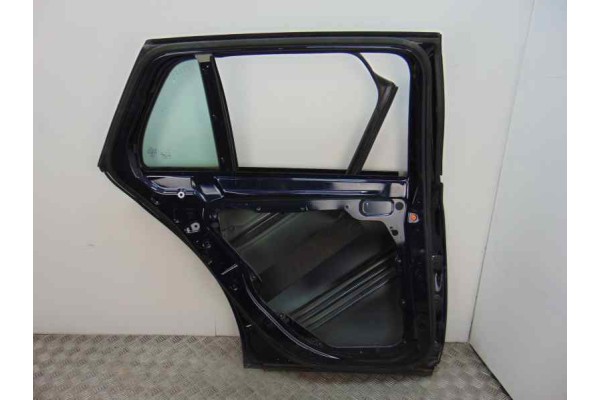 Puerta trasera izquierda