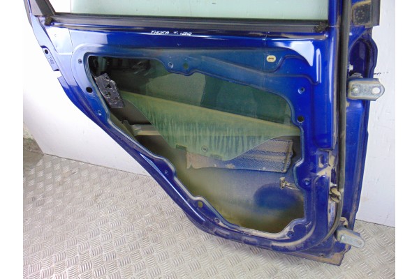 Puerta trasera izquierda, Ford Fiesta (Cnn) Trend 2014