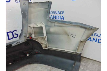 Paragolpes trasero
