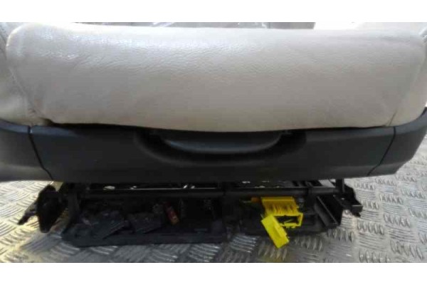 Asiento delantero derecho