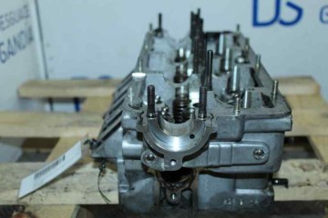 Culata, Audi A4 Berlina (8E) 2.5 TDI (120kW) 2003, 059E