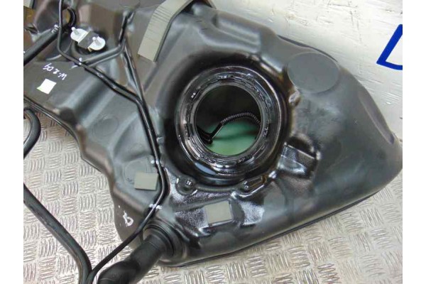 Deposito combustible, Mercedes-benz Clase C (Bm 204) Berlina C 220 Cdi (204.008) 2009, A2044703801