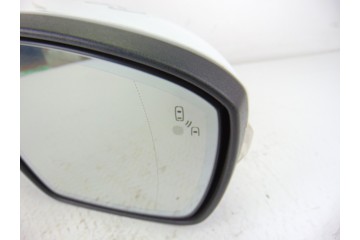 Retrovisor derecho