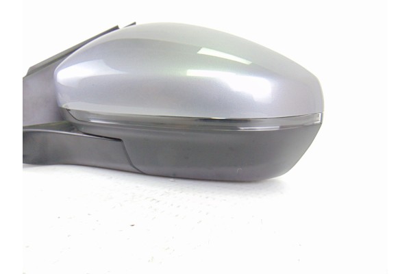 Retrovisor izquierdo