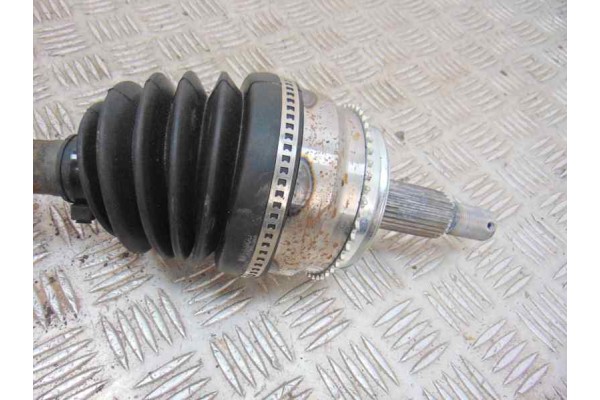 Transmision delantera izquierda, Mitsubishi Montero (V60/V70) 3.2 DI-D Avance (5-ptas.) 2000