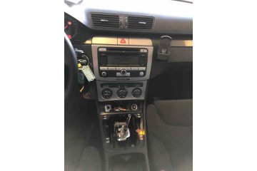 VOLKSWAGEN PASSAT VARIANT (3C5) Advance