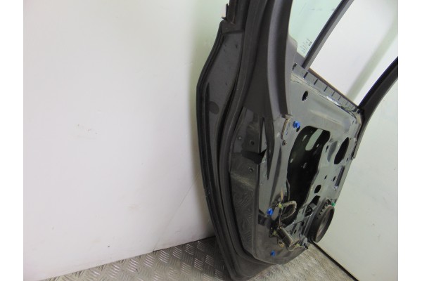 Puerta trasera izquierda, Opel Insignia Berlina Cosmo 2010