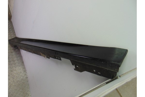 7256912 FALDON LATERAL BMW SERIE 3 BERLINA (F30) 318d xDrive 7256912 193189 BMW - 5