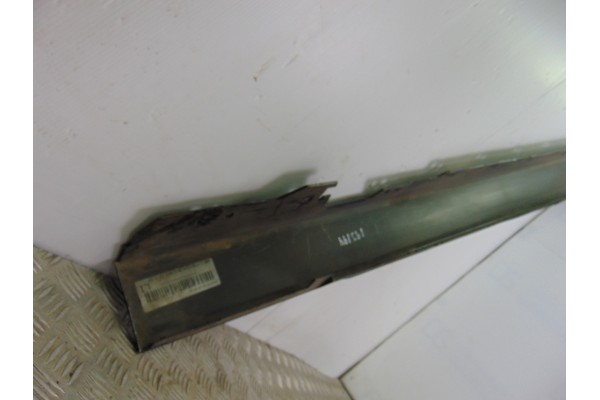 7256911 FALDON LATERAL BMW SERIE 3 BERLINA (F30) 318d 7256911 193194 BMW - 3