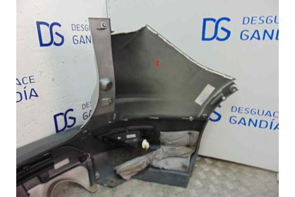 Paragolpes trasero