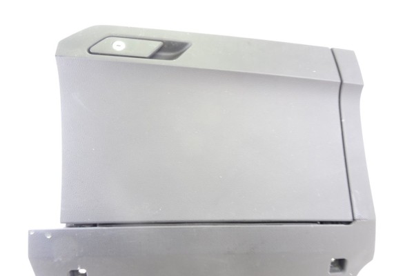 Guantera, Audi Q3 (F3B) 35 TDI S line 2022, 83B857035B
