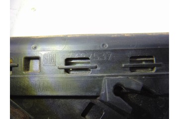 Molduras traseras, Opel Astra K Berlina 5P Dynamic Start/Stop 2015, 13427537