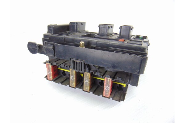 Caja reles / fusibles, Peugeot Partner (S2) Combiespace 2007, 9650618580-00