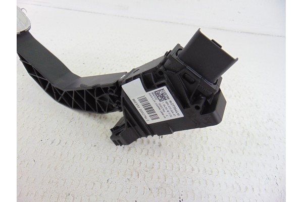Pedal acelerador, 9827704480
