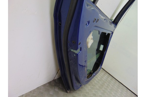 Puerta trasera izquierda, Volkswagen Passat Berlina (3C2) Sportline 2005