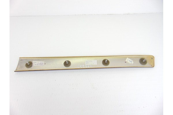 Molduras delanteras, Audi A6 Avant (4B5) 3.0 2002, 4B0867409