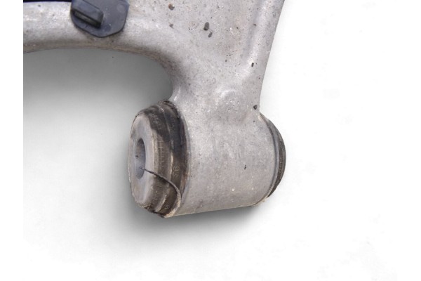 Brazo suspension delantero izquierdo, Mercedes-benz Clase Cla (Bm 117) Cla 200 Cdi (117.301) 2014