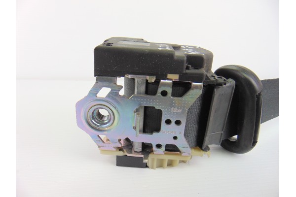 Cinturon seguridad delantero derecho, Ford Focus Berlina (CB4) Trend 2009