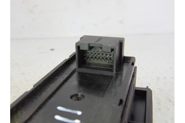 Mando elevalunas delantero izquierdo, Audi A6 Avant (4B5) 3.0 2002, 4B0959851