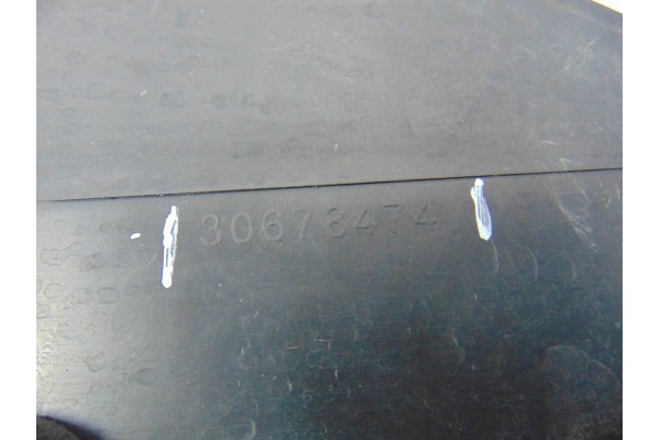 Calandra delantera de radiador, Volvo S40 Berlina 1.6 Momentum 2007, 30678474