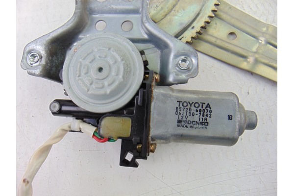 Elevalunas trasero derecho, Toyota Land Cruiser (J9) TD VX (5-ptas.) (KZJ95) 1997