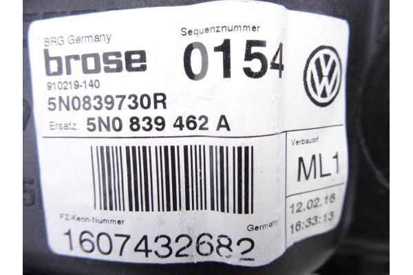 Elevalunas trasero derecho, Volkswagen Tiguan (5N2) T1 BlueMotion 2016, 5N0839462A