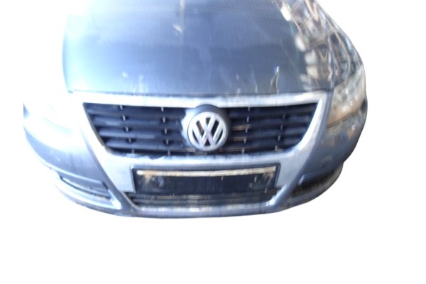 Paragolpes delantero, Volkswagen Passat Berlina (3C2) Highline 2010