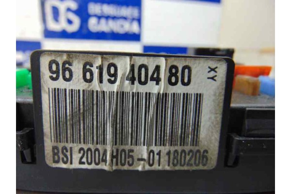 Caja reles / fusibles, Citroen C4 Berlina Collection 2006, 9661940480