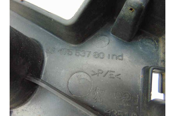 Molduras traseras, Peugeot 407 Sw Premium 2004, 9647553780