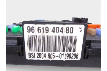 Caja reles / fusibles, Citroen C4 Berlina VTR Plus 2006, 9661940480