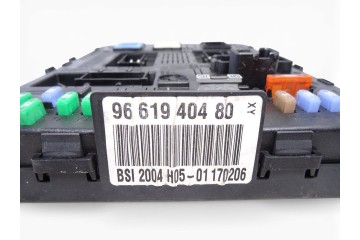 Caja reles / fusibles, Citroen C4 Berlina Collection 2006, 9661940480
