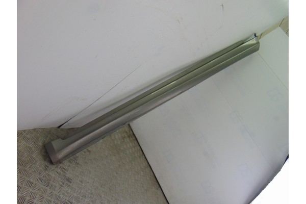 A1696101908 FALDON LATERAL MERCEDES-BENZ CLASE A (BM 169)