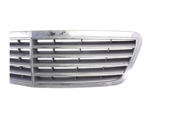 Rejilla delantera, Mercedes-benz Clase C (Bm 203) Berlina 220 Cdi (203.006) 2002, A2038800183
