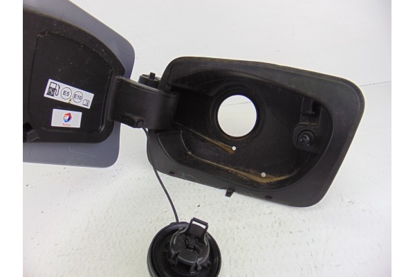 9821098080 TAPA EXTERIOR COMBUSTIBLE DS 3 CROSSBACK